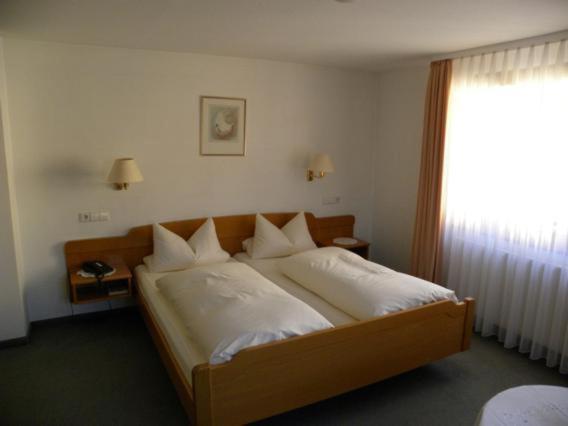Hotel Restaurant Adler Buehlertal Стая снимка
